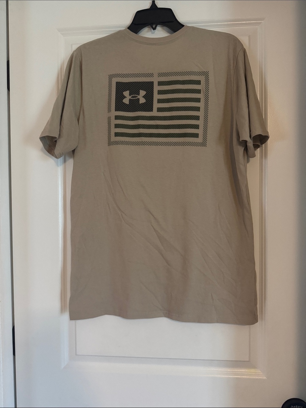 Under Armour Men's Khaki Graphic Flag Short-Sleeve Tee(1087)